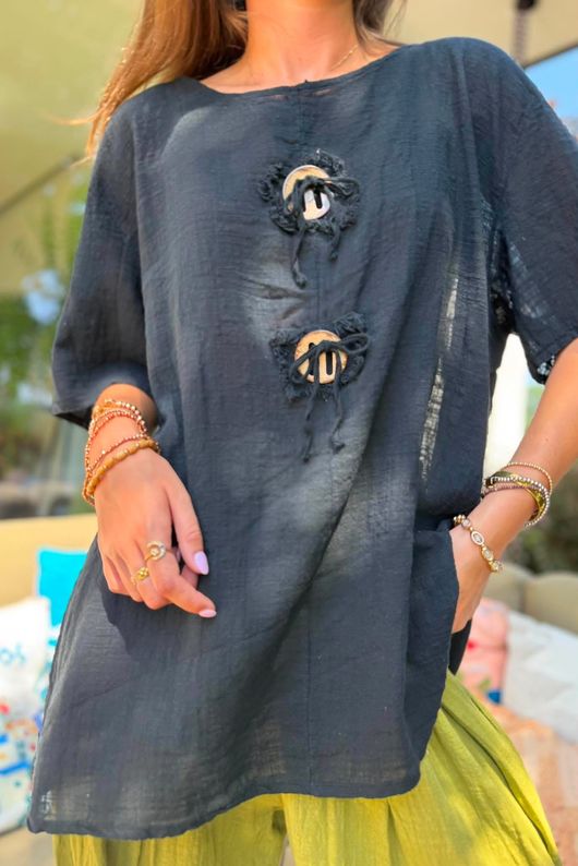 Izi Cheesecloth Button Tee Black